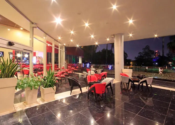Holiday Inn Monterrey-Parque Fundidora, an IHG Hotel